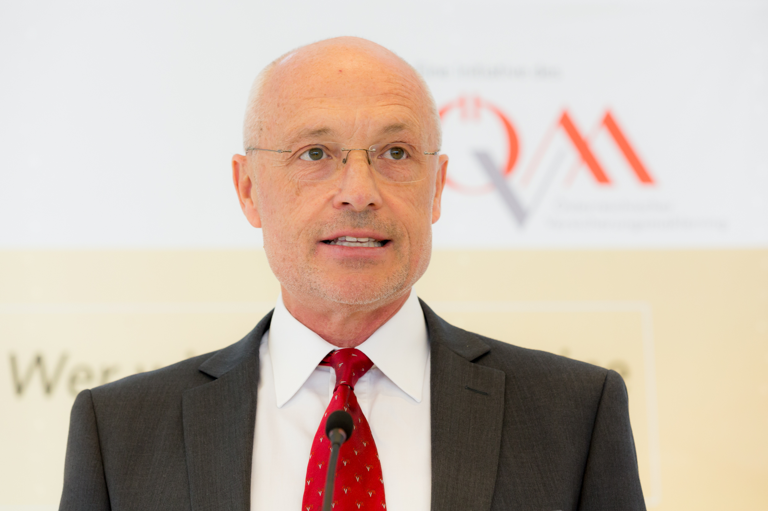 Follow Me! Nachfolgebörse für Versicherungsmakler